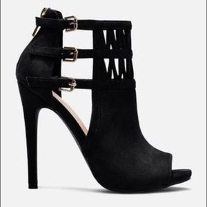 Meet your Posher, Roxanne